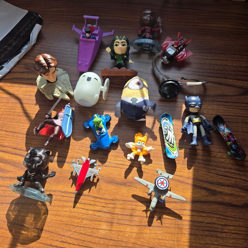 Mixed Toy Lot Marvel Black Panther Batman Luigi Tails Minions Star Wars Figures